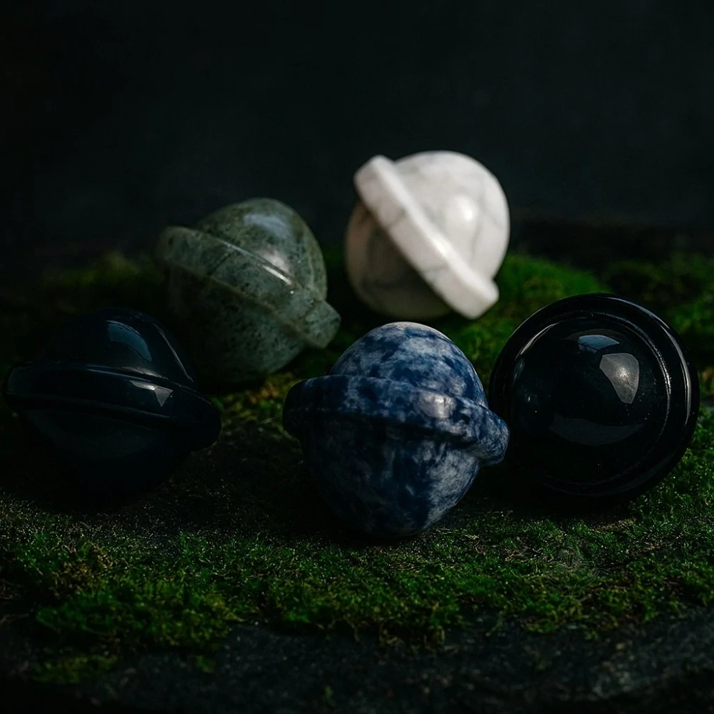 Planetky z minerálů - 2cm