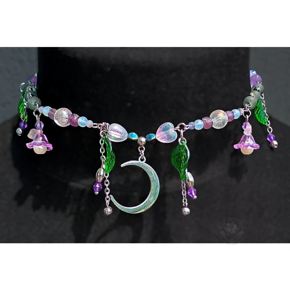 NÁHRDELNÍK "Amethyst Grove" Chirurgická ocel - ametyst