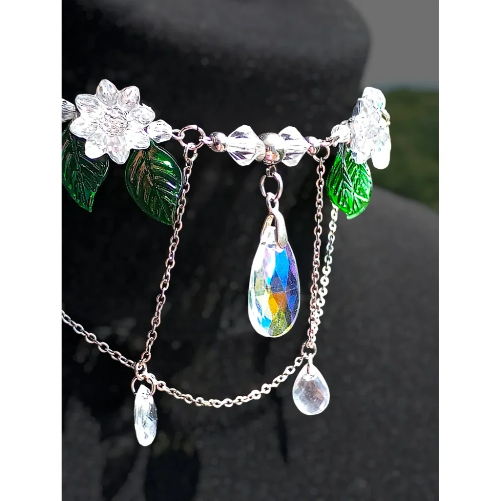 NÁHRDELNÍK "Elven Royalty" Chirurgická ocel - zelený jadeit