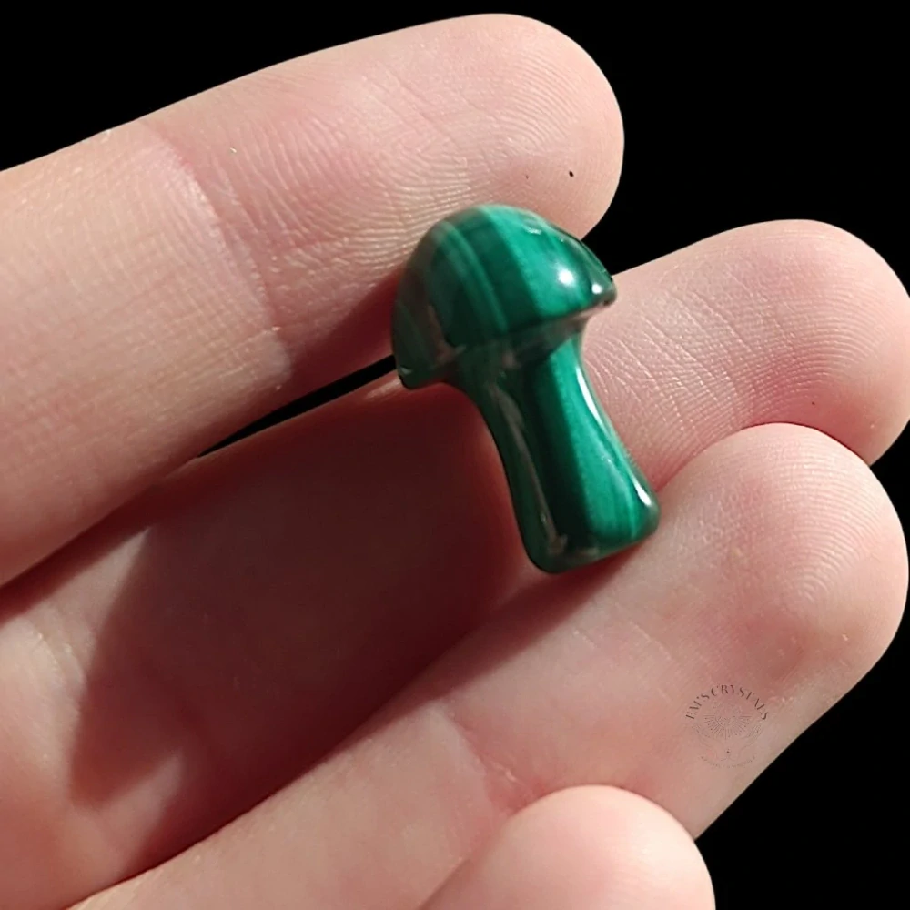 MALACHIT PRAVÝ - houbička 1,7 cm x 1,1 cm