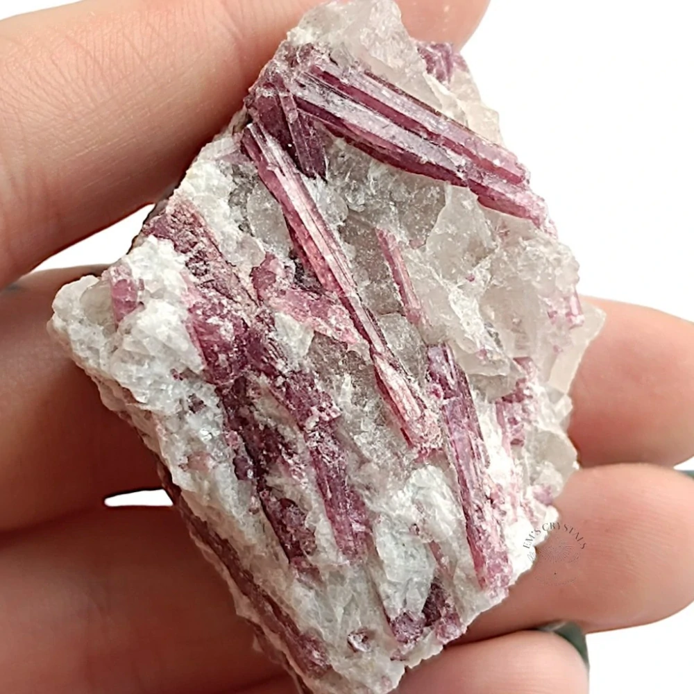 TURMALÍN RŮŽOVÝ (Rubelit) surový 40-50g, cca 4cm