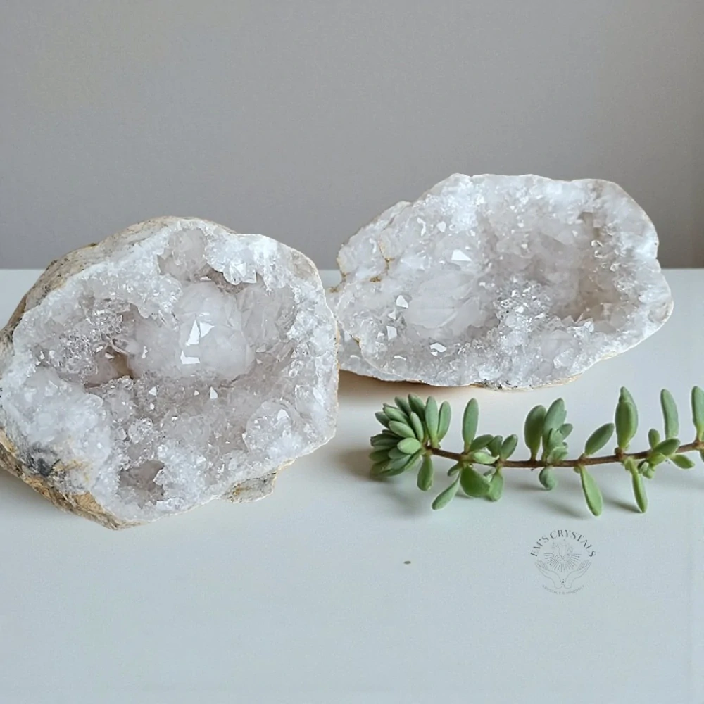 KŘIŠŤÁLOVÁ GEODA celá - velikost 5-7cm