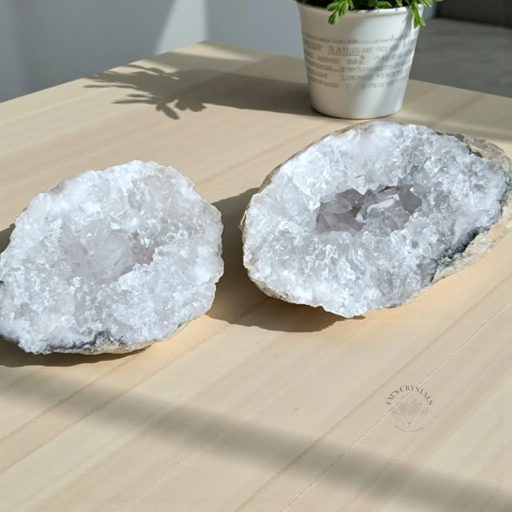 KŘIŠŤÁLOVÁ GEODA celá - velikost 5-7cm