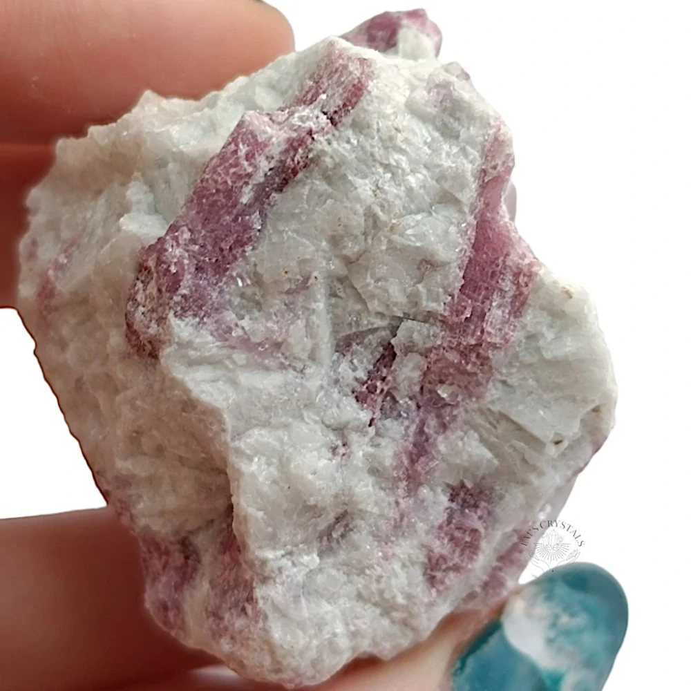 TURMALÍN RŮŽOVÝ (Rubelit) surový 40-50g, cca 4cm