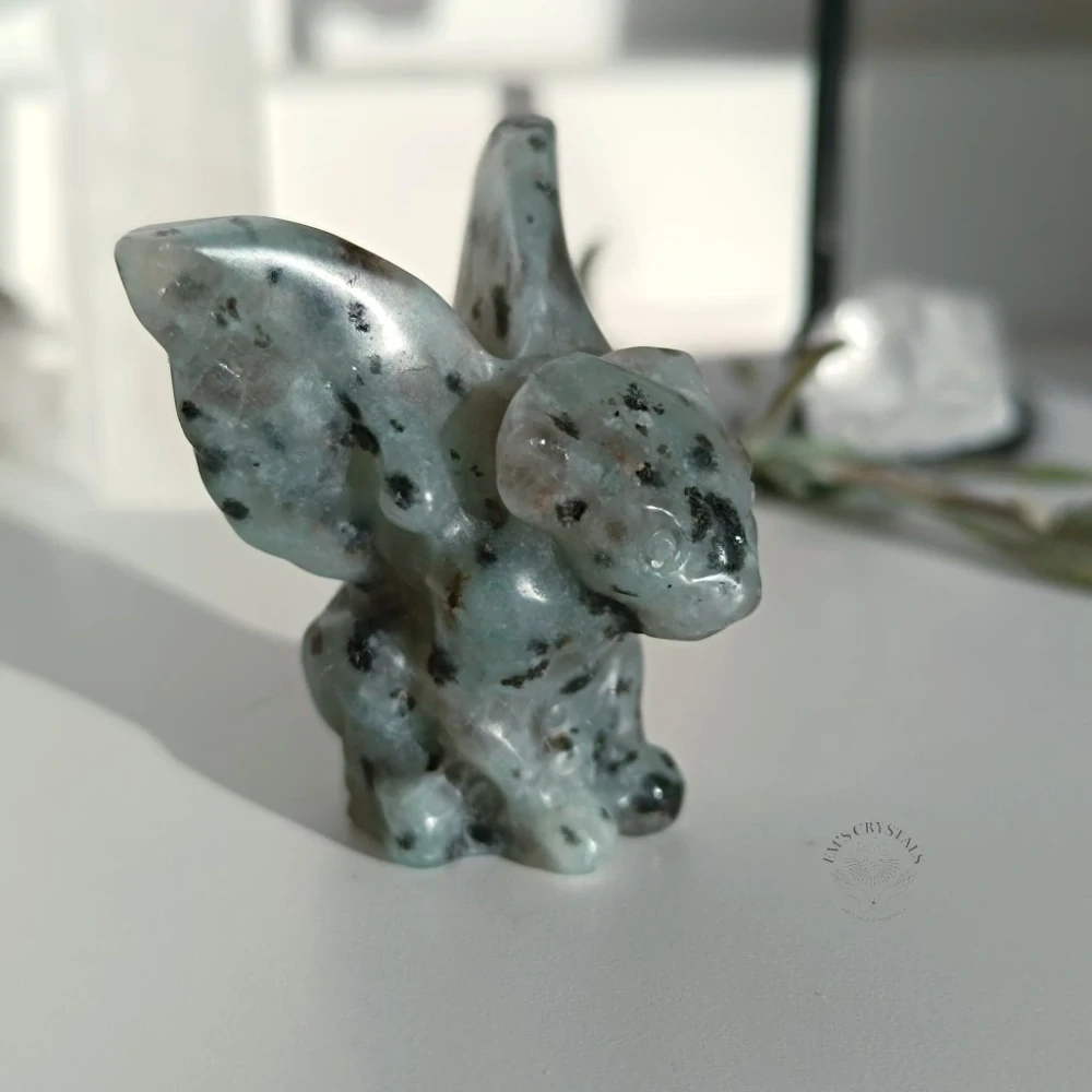 Figurka Chrlič z minerálu 4cm- různé druhy
