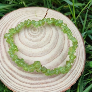 OLIVÍN (Peridot) náramek
